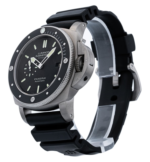Panerai Luminor Submersible PAM00389 Image 2